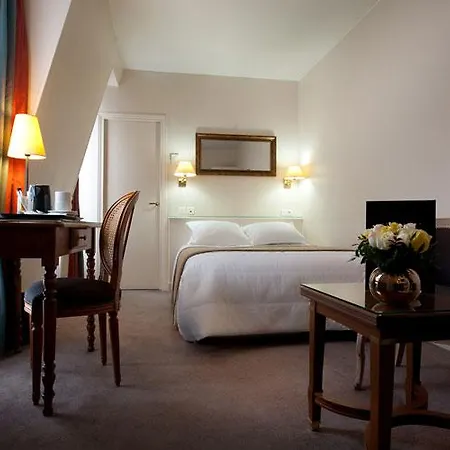 Magda Champs Elysees 3* 파리