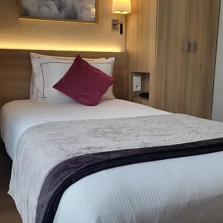 Hotel Magda Champs Elysées Paris