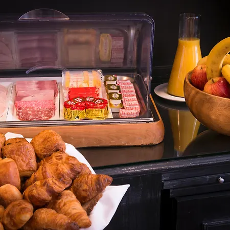 Hotel Magda Champs Elysées Paris