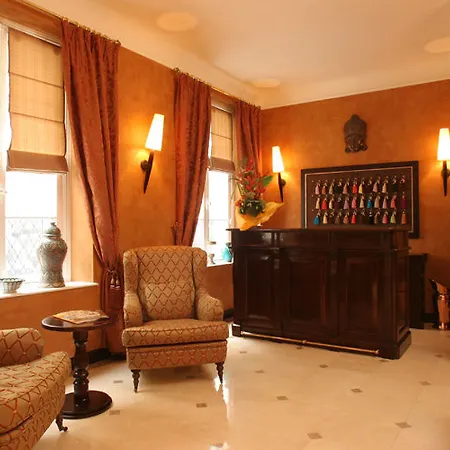 Magda Champs Elysées Hotel Paris