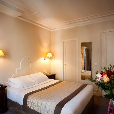 Magda Champs Elysees Paris