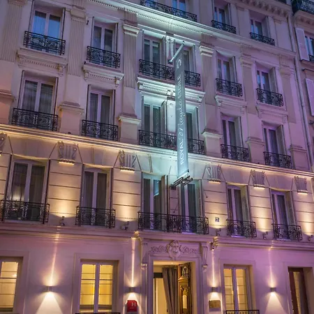 Magda Champs Elysees パリ