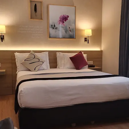 Magda Champs Elysees Hotel