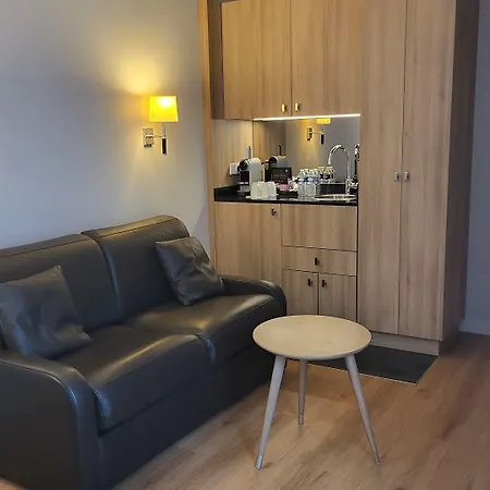 Magda Champs Elysees ホテル パリ