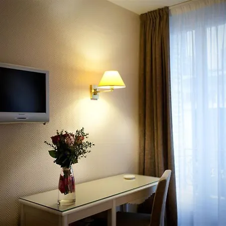Magda Champs Elysees Hotel 3*