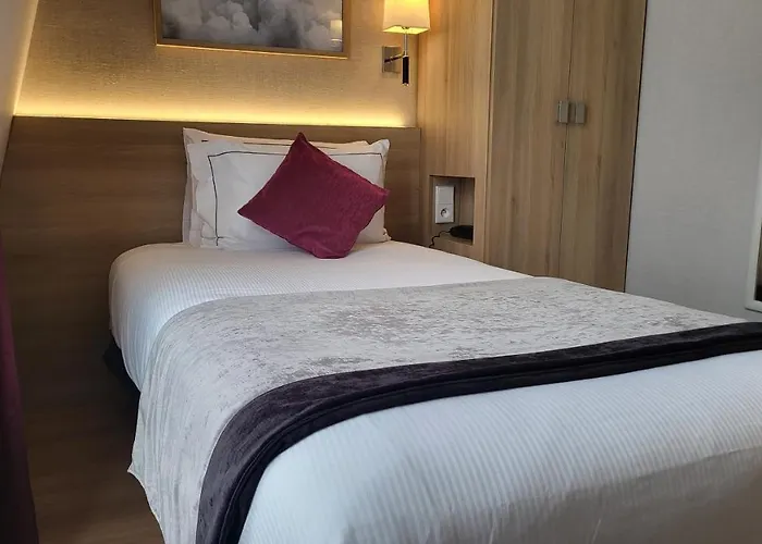 Otel Magda Champs Elysees Paris