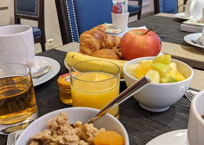 Magda Champs Elysees Paris