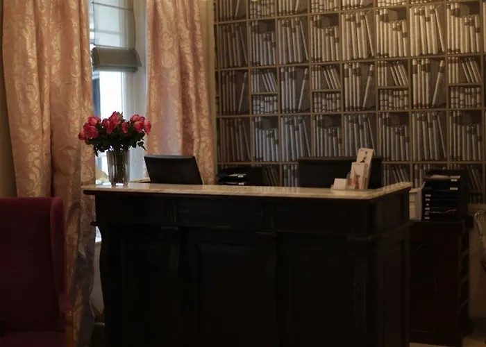 Otel Magda Champs Elysees 3*