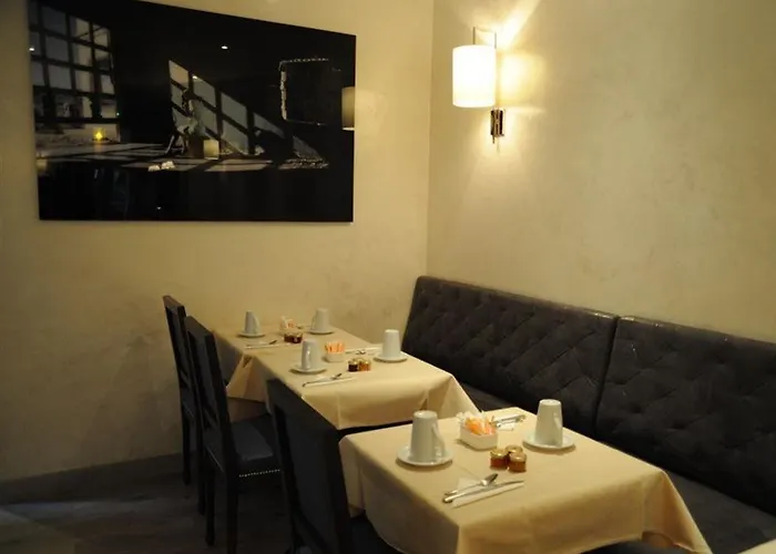 Magda Champs Elysees Paris