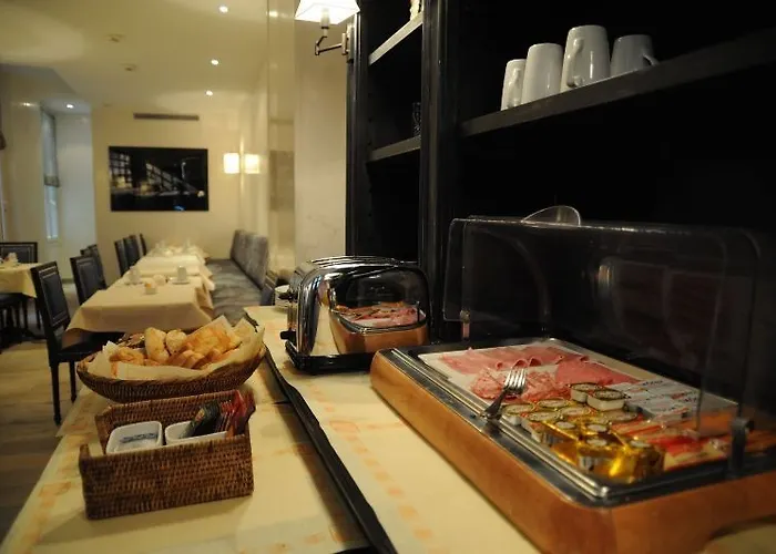 Otel Magda Champs Elysees Paris