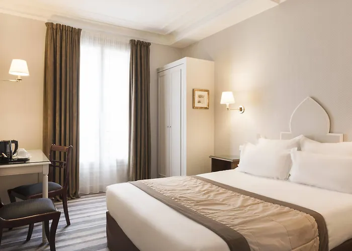 Magda Champs Elysees 파리