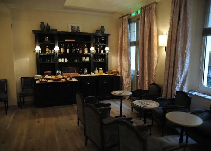 Hotel Magda Champs Elysées 3*