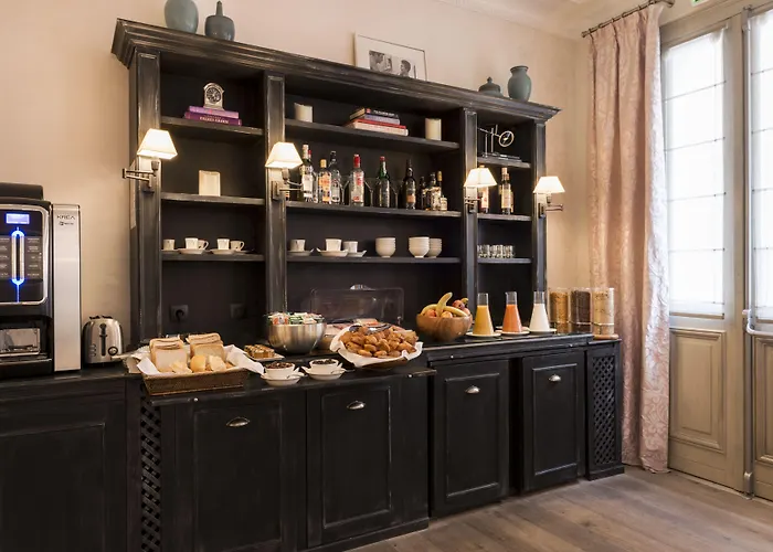 Magda Champs Elysées 3*